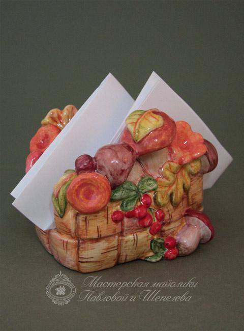 Салфетница «Корзинка с грибами» Майолика. 87 x 105 мм.