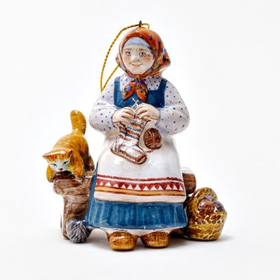 Елочная игрушка «Бабушка» Форма: Бабушка. Майолика. 70 x 90 мм.