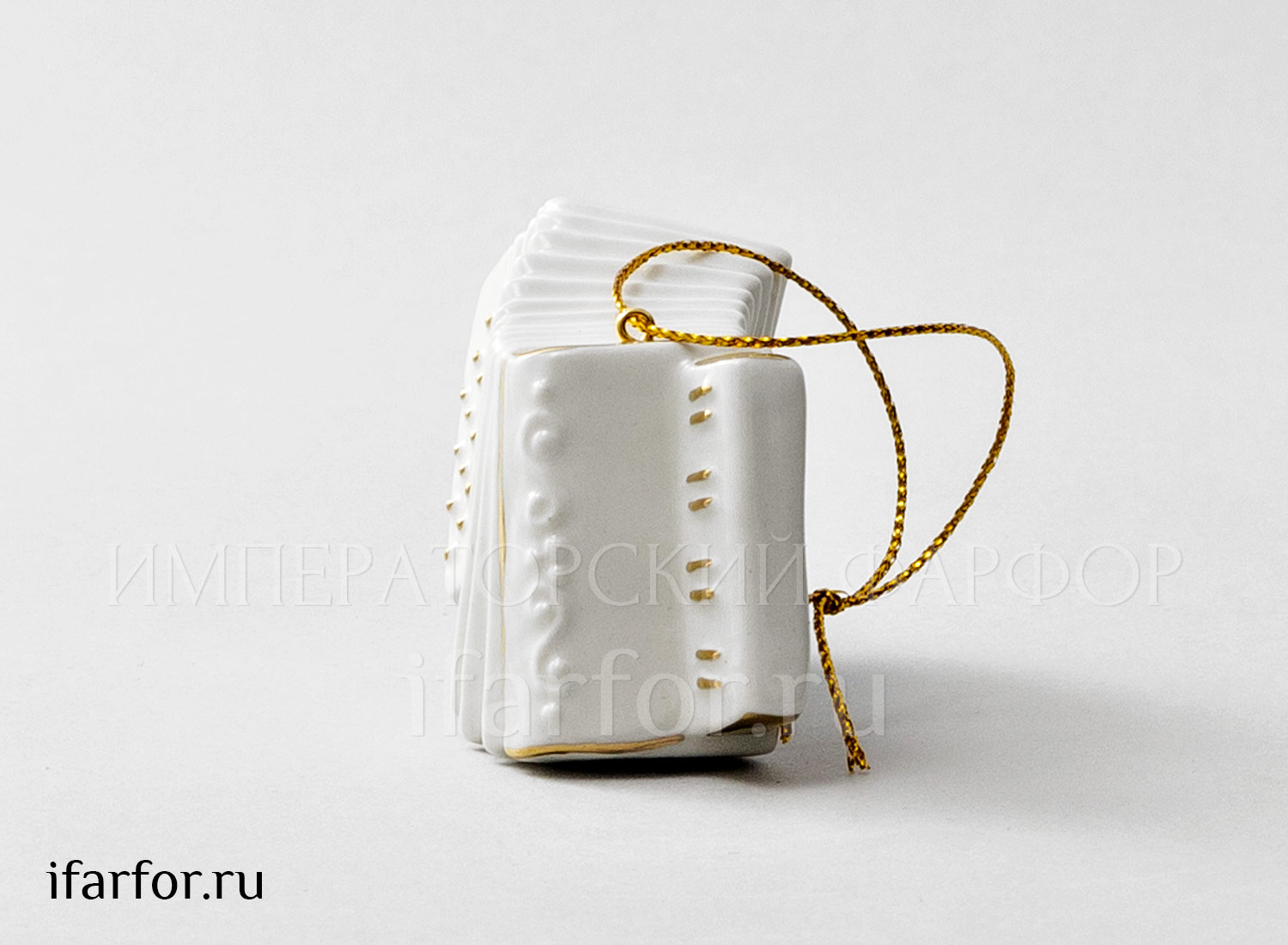 Елочная игрушка «Гармонь» Форма: Гармонь. Фарфор. 85 x 25 x 60 мм.