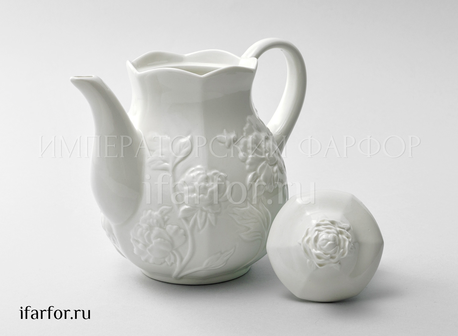 Чайник заварочный «Цветочный рельеф Ivory» Фарфор. 840 мл.
