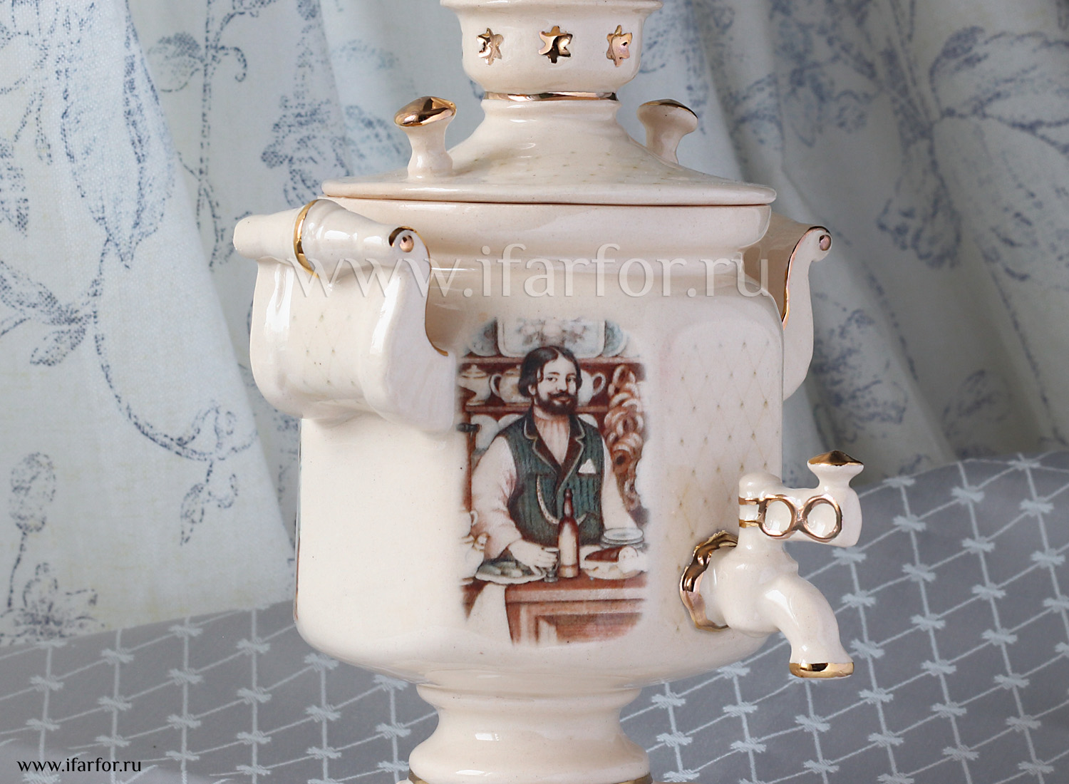 Чайница «Самовар» Форма: Самовар. Майолика. 130 x 135 x 230 мм.