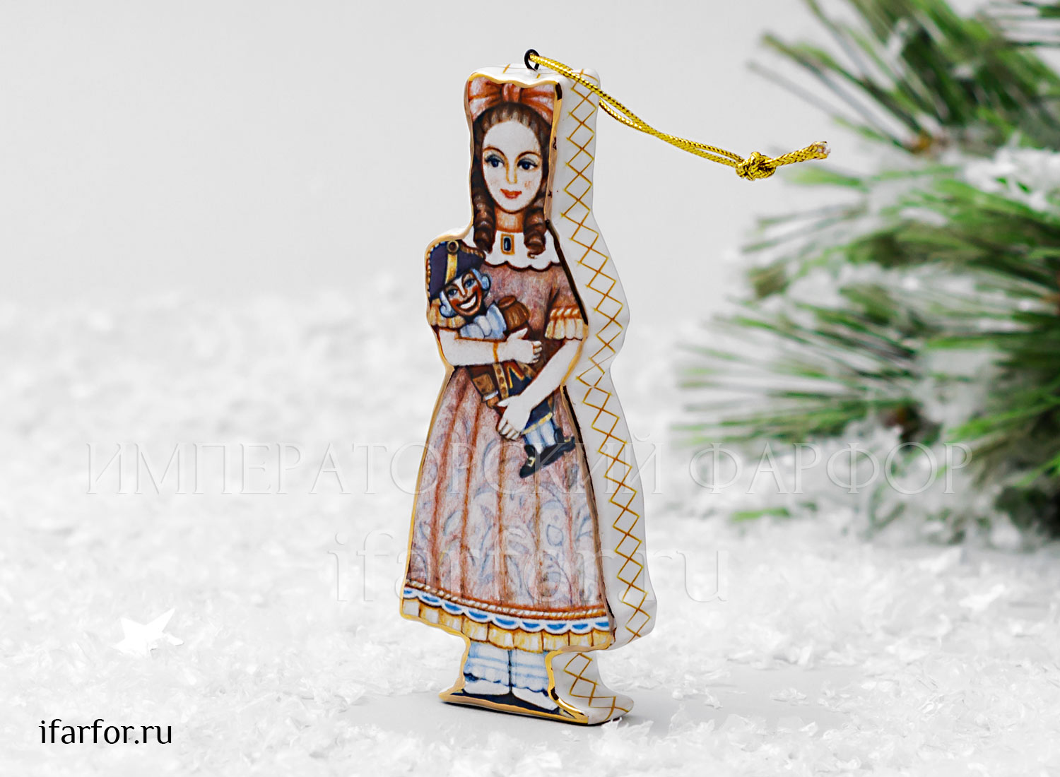 Елочная игрушка «Девочка со щелкунчиком» Форма: Девочка со щелкунчиком. Майолика. 45 x 115 мм.