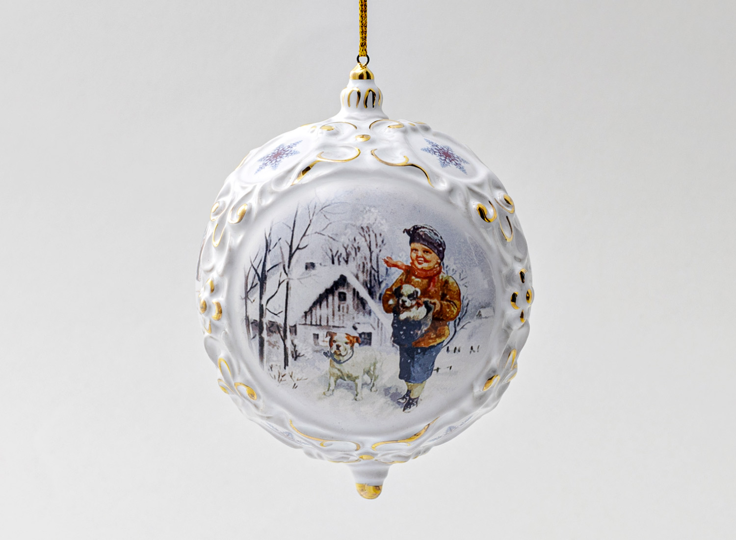 Елочная игрушка «Шар средний» Форма: Шар средний. Майолика. 90 x 120 мм.