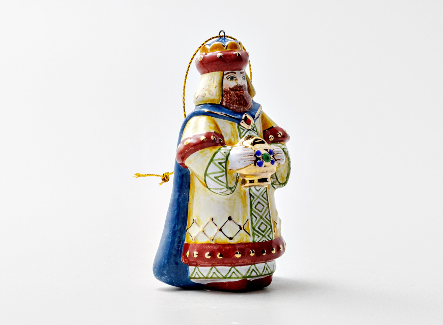 Елочная игрушка «Волхв Мельхиор» Форма: Волхв Мельхиор. Майолика. 54 x 95 мм.