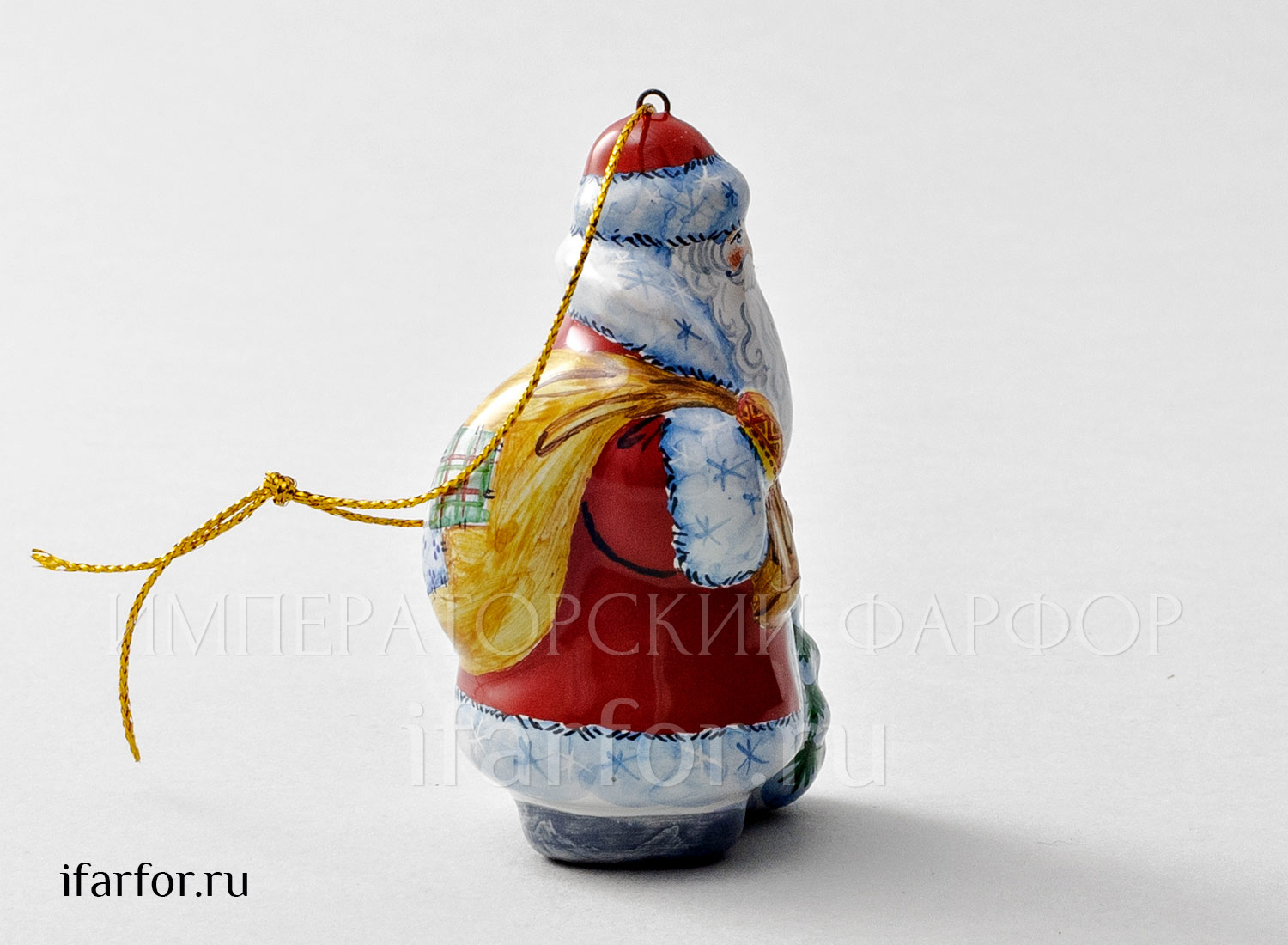 Елочная игрушка «Дед Мороз с елочкой в красной шубе» Майолика. 41 x 50 x 83 мм.