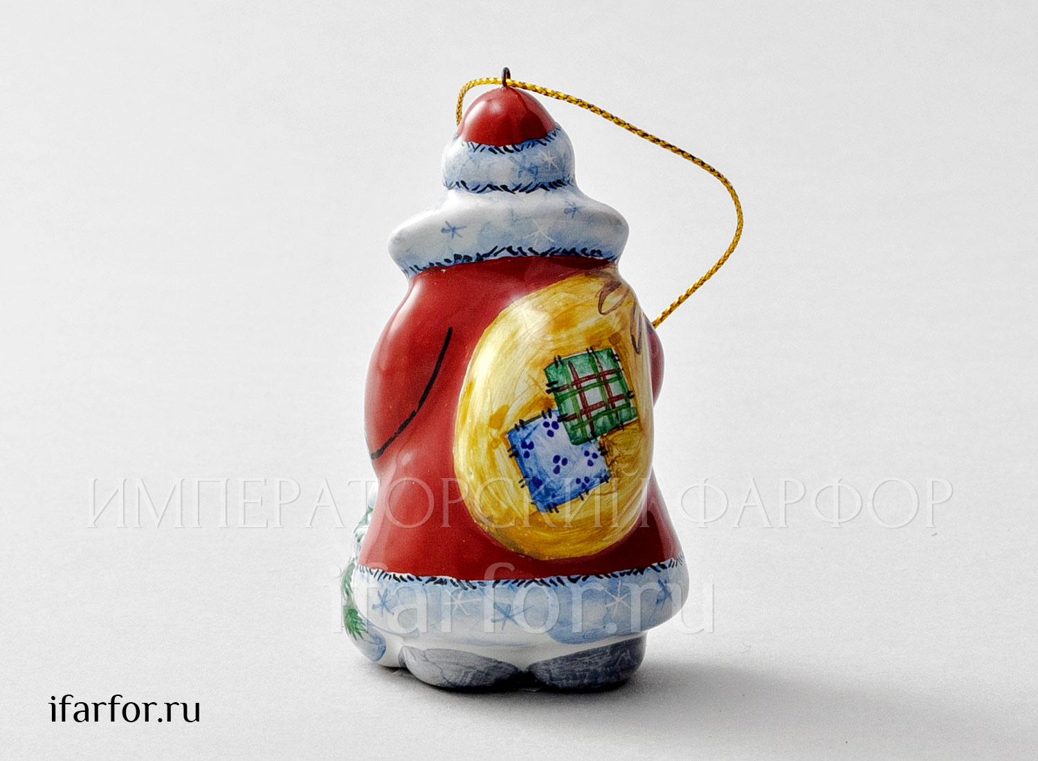 Елочная игрушка «Дед Мороз с елочкой в красной шубе» Майолика. 41 x 50 x 83 мм.