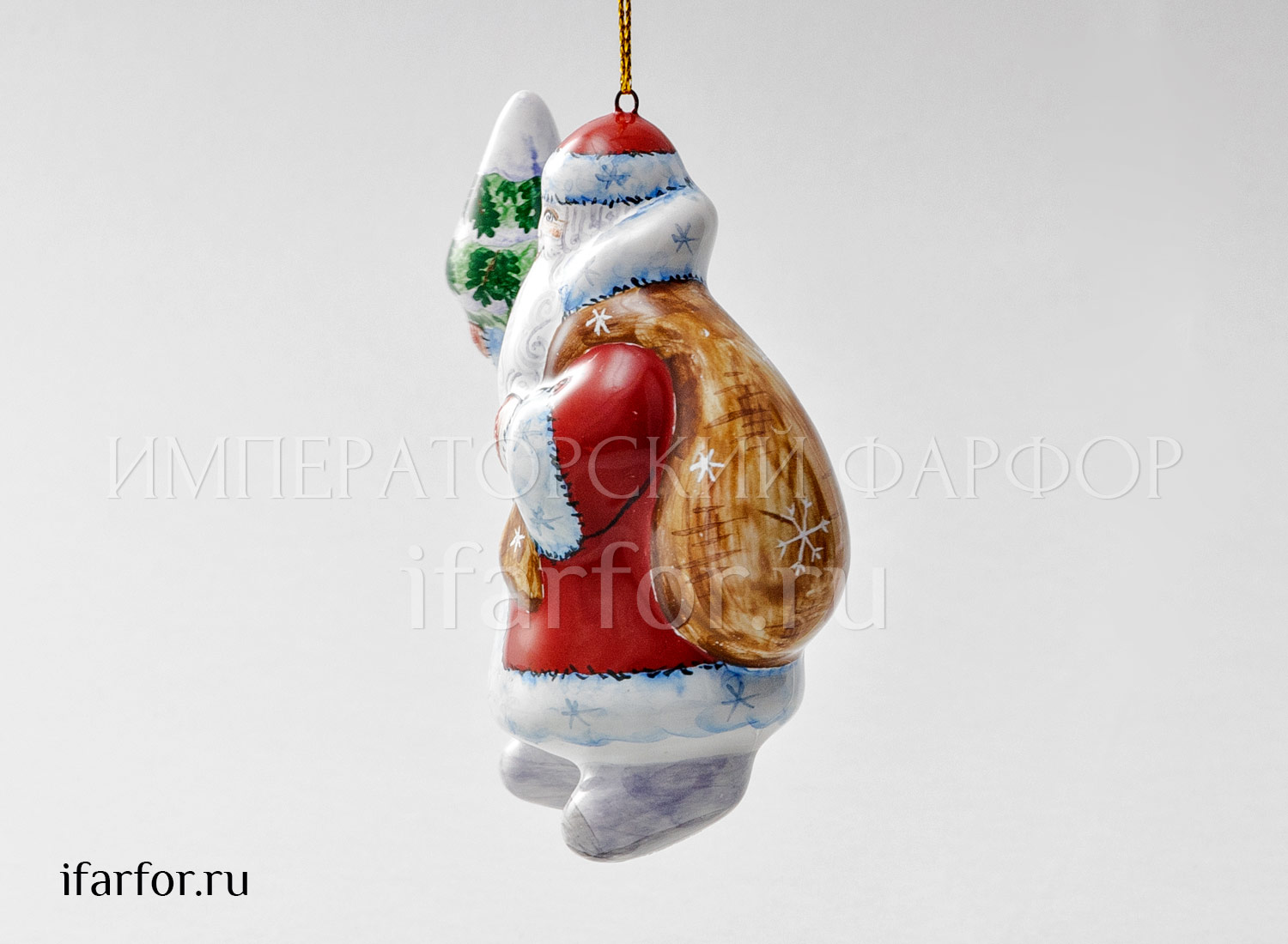 Елочная игрушка «Дед Мороз с елкой» Форма: Дед Мороз с елкой. Майолика. 43 x 85 x 103 мм.