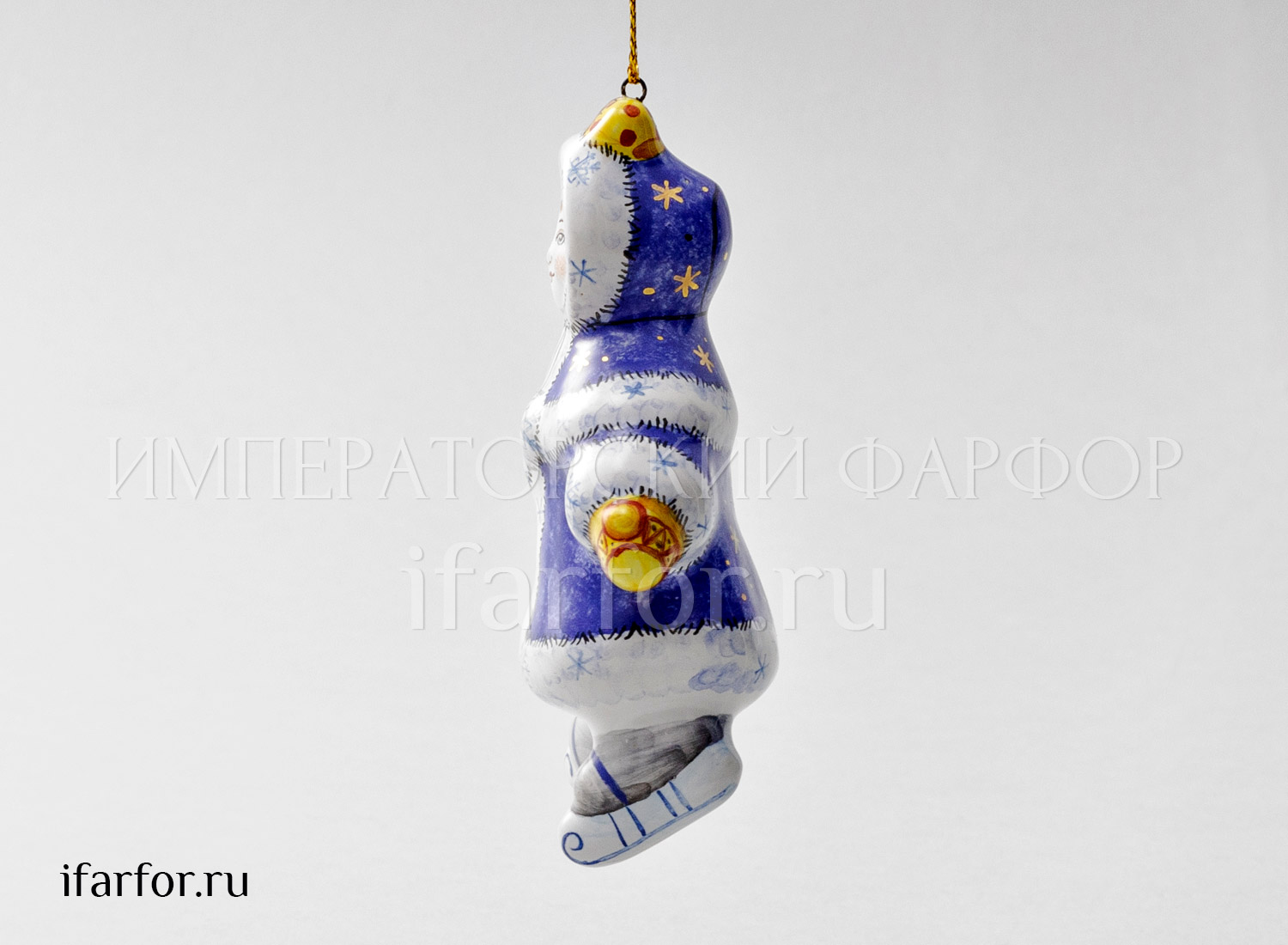 Елочная игрушка «Фигуристка» Форма: Фигуристка. Майолика. 37 x 70 x 102 мм.