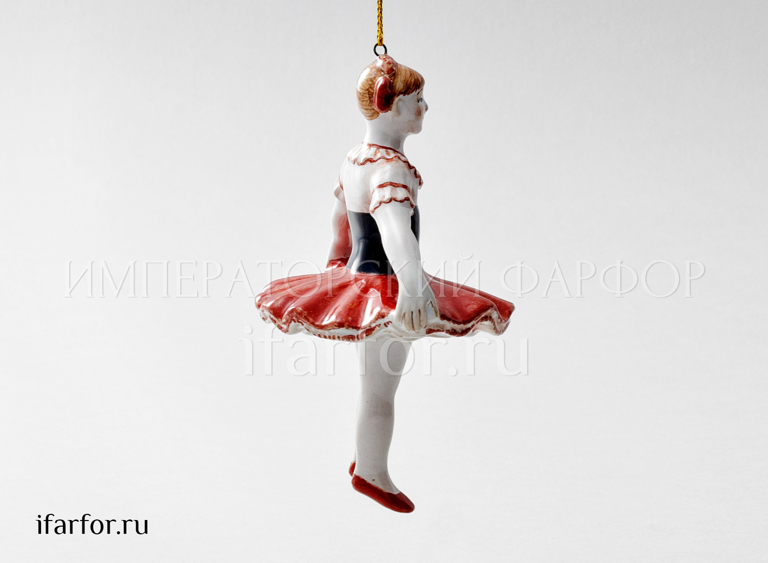 Елочная игрушка «Юная балерина» Форма: Юная балерина. Майолика. 65 x 80 x 115 мм.