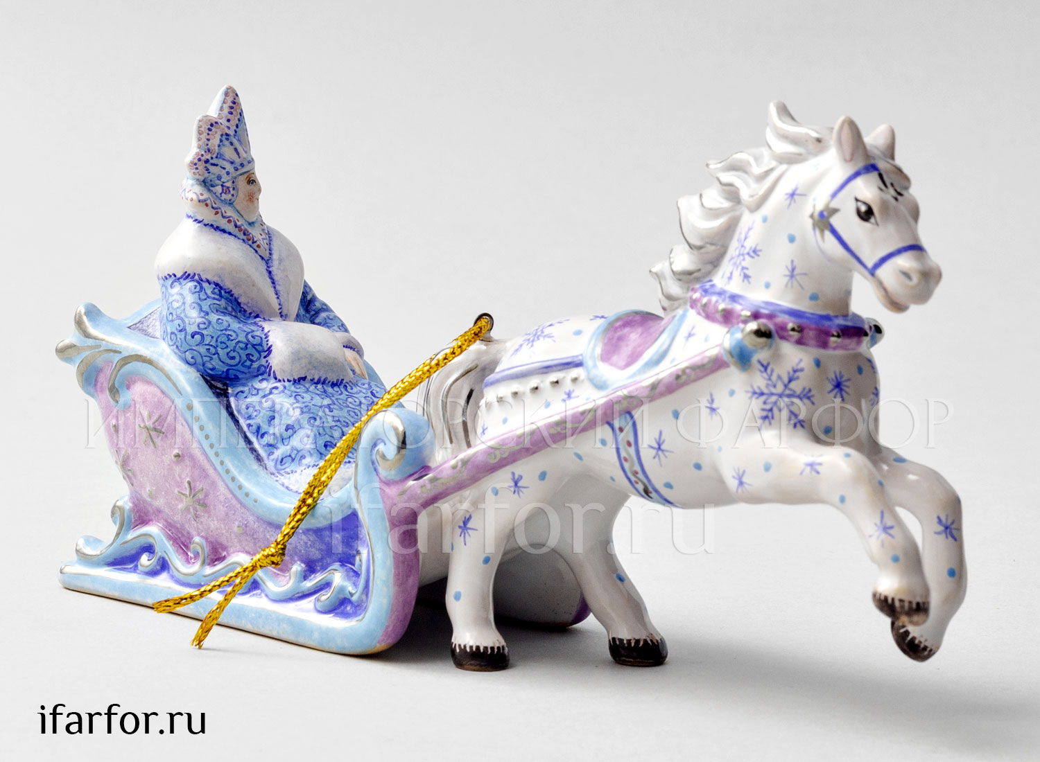 Елочная игрушка «Снежная королева» Форма: Снежная королева. Майолика. 200 x 90 мм.