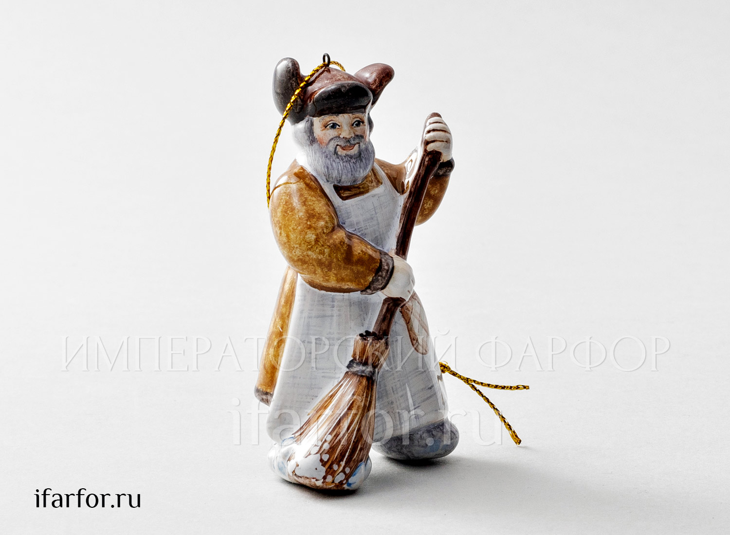 Елочная игрушка «Дворник» Форма: Дворник. Майолика. 55 x 90 мм.