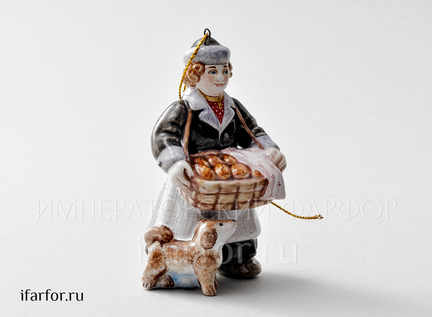 Елочная игрушка «Пирожник» Форма: Пирожник. Майолика. 63 x 96 мм.