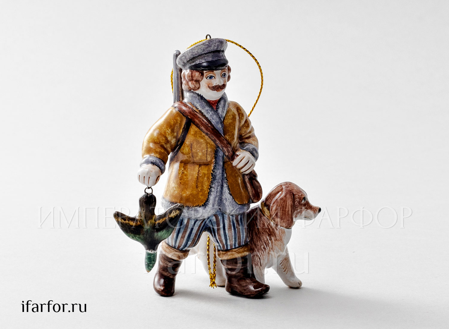 Елочная игрушка «Охотник с собакой» Форма: Охотник с собакой. Майолика. 70 x 100 мм.