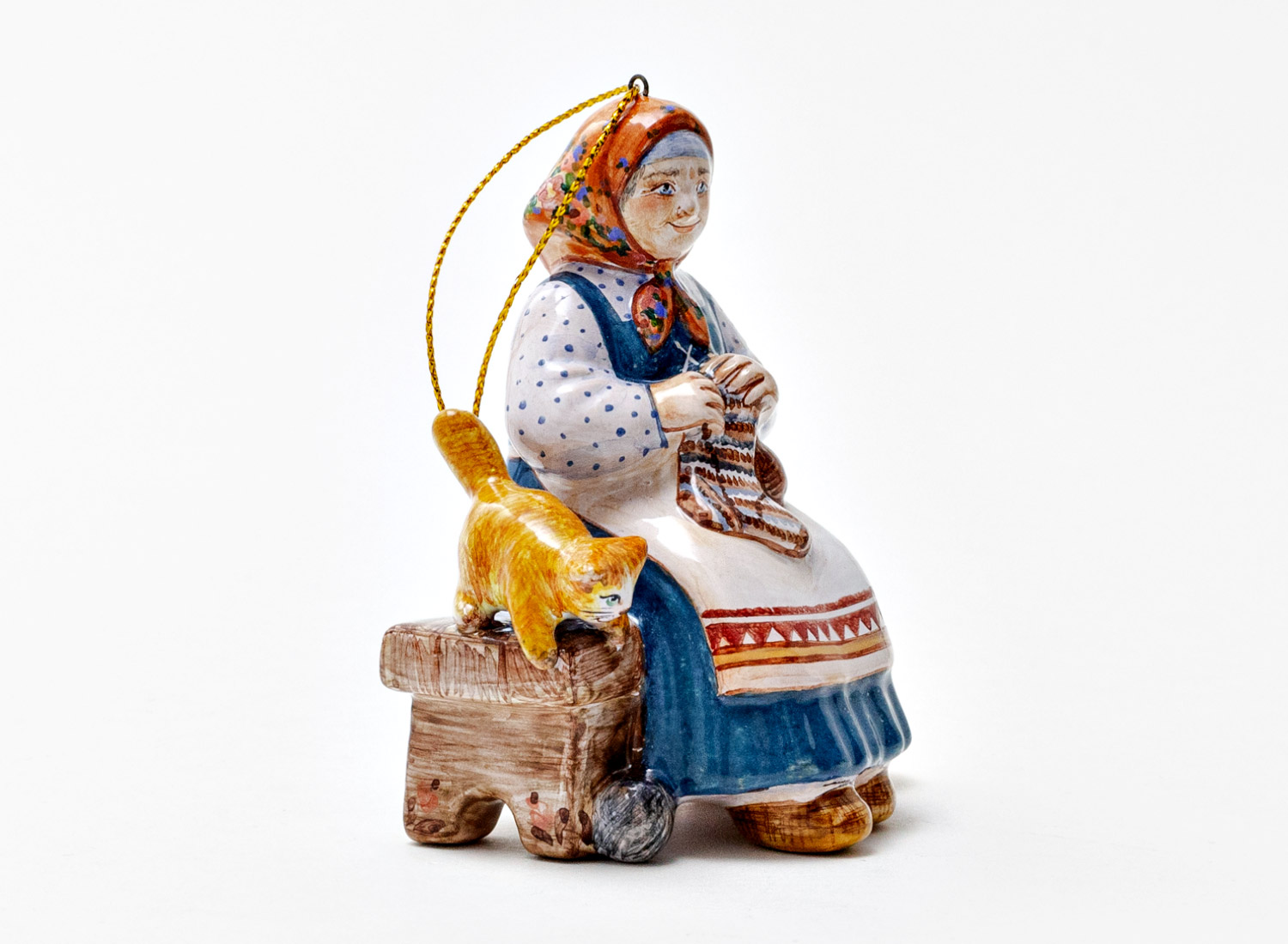 Елочная игрушка «Бабушка» Форма: Бабушка. Майолика. 70 x 90 мм.