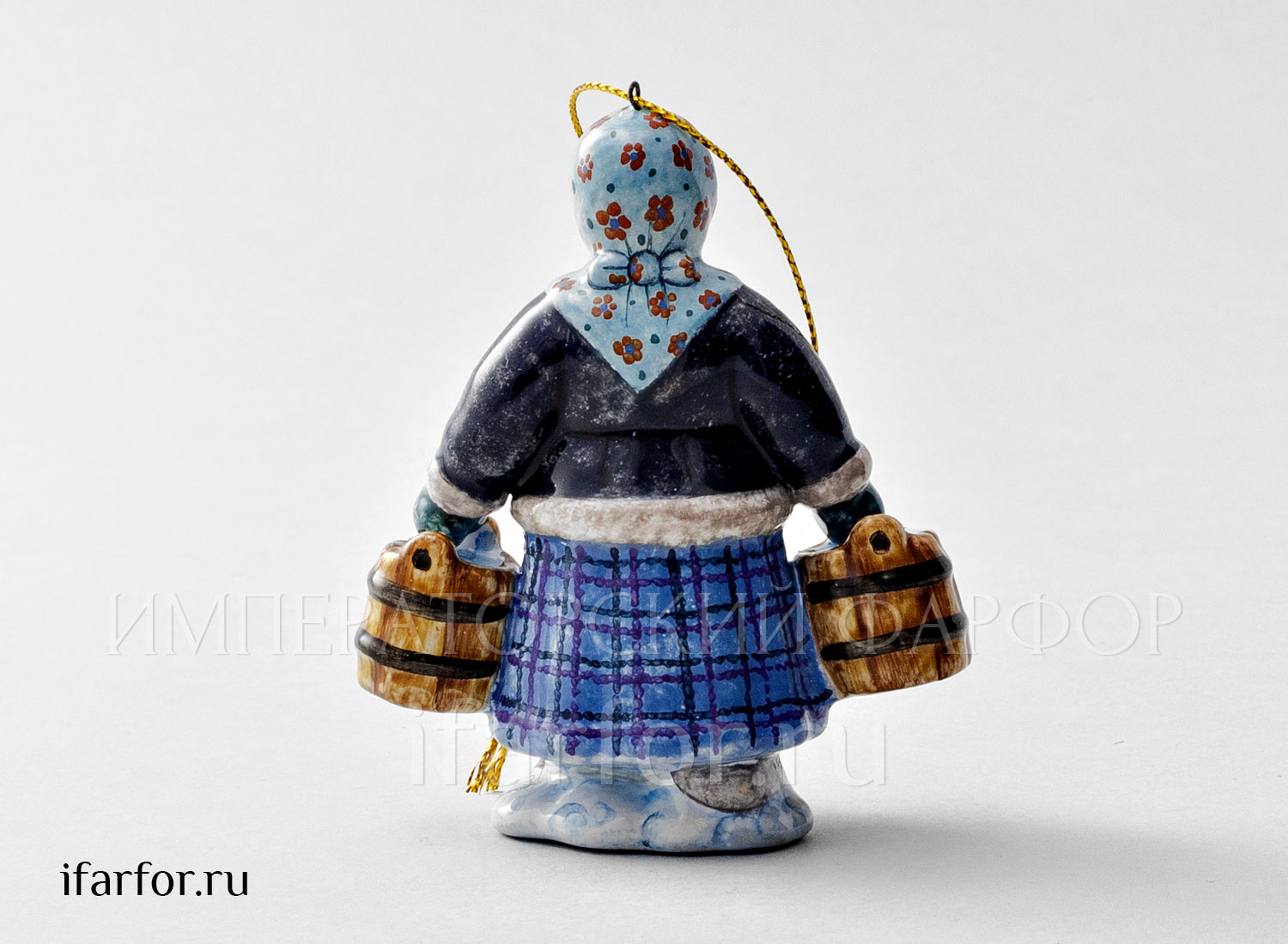Елочная игрушка «Крестьянка с ведрами» Форма: Крестьянка с ведрами. Майолика. 75 x 90 мм.