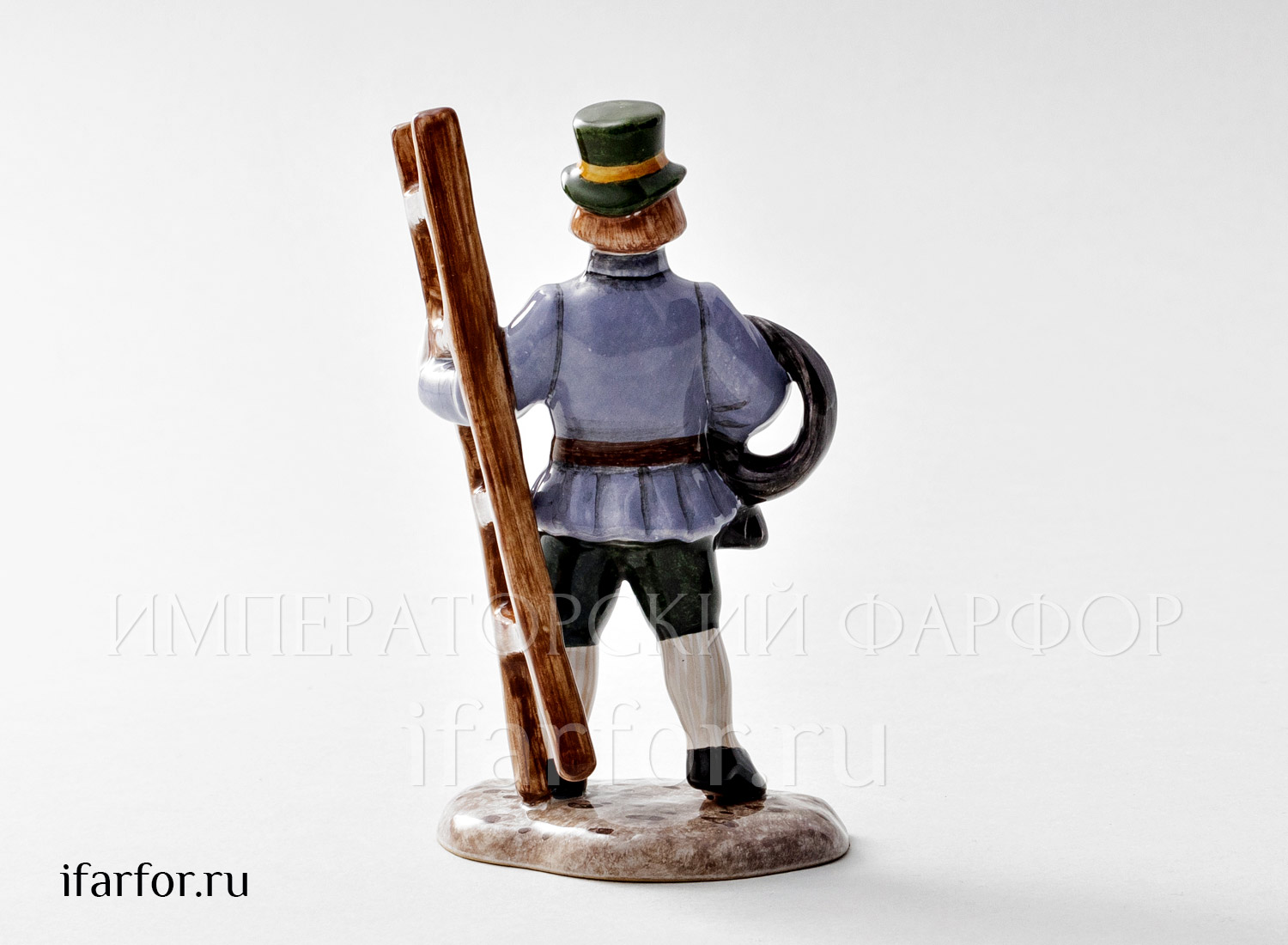 Скульптура «Трубочист» Форма: Трубочист. Майолика. 70 x 120 мм.