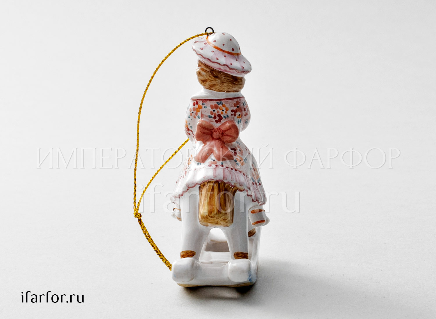 Елочная игрушка «Девочка на лошадке» Форма: Девочка на лошадке. Майолика. 80 x 95 мм.