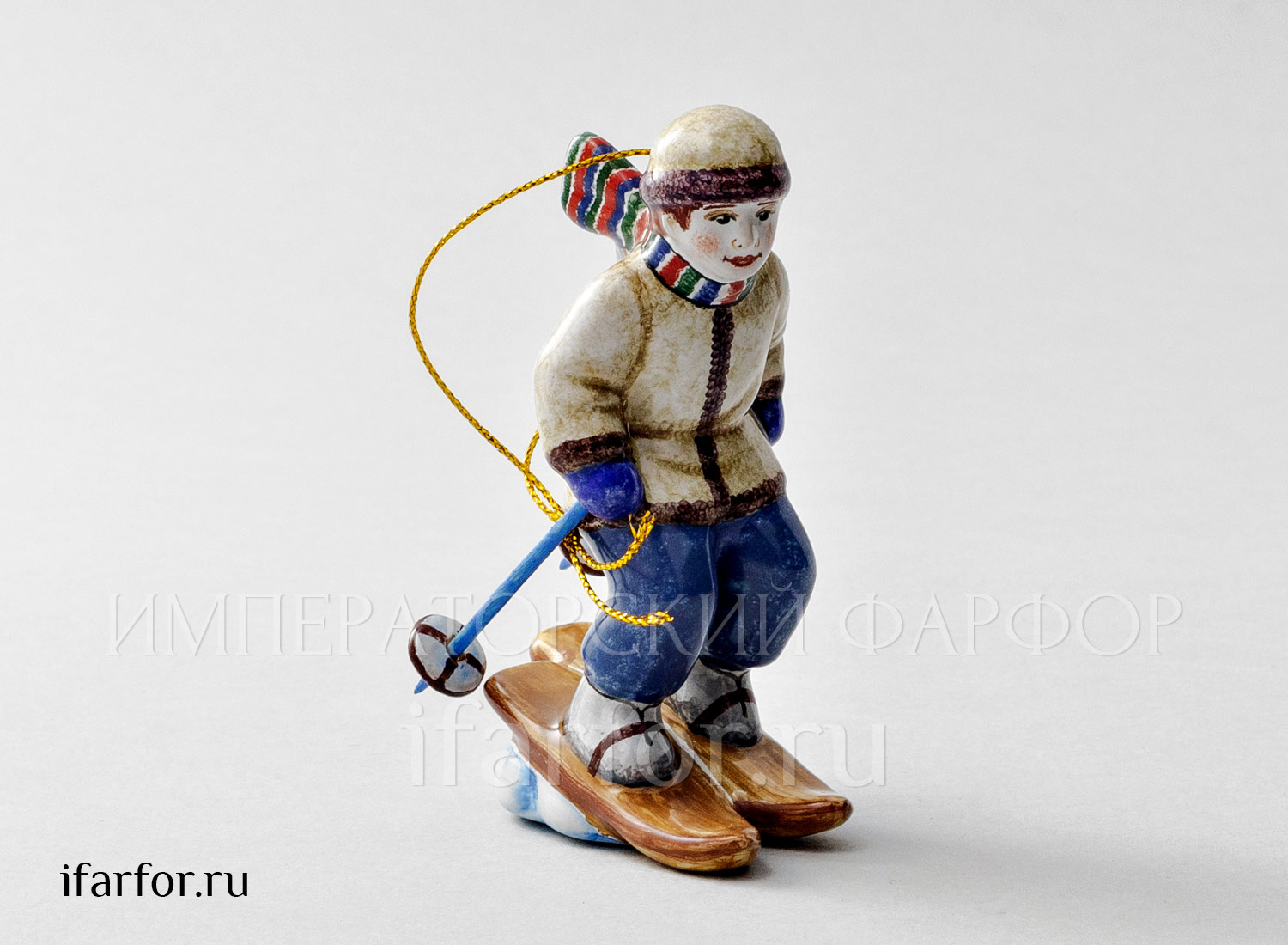 Елочная игрушка «Маленький лыжник» Форма: Маленький лыжник. Майолика. 65 x 95 мм.