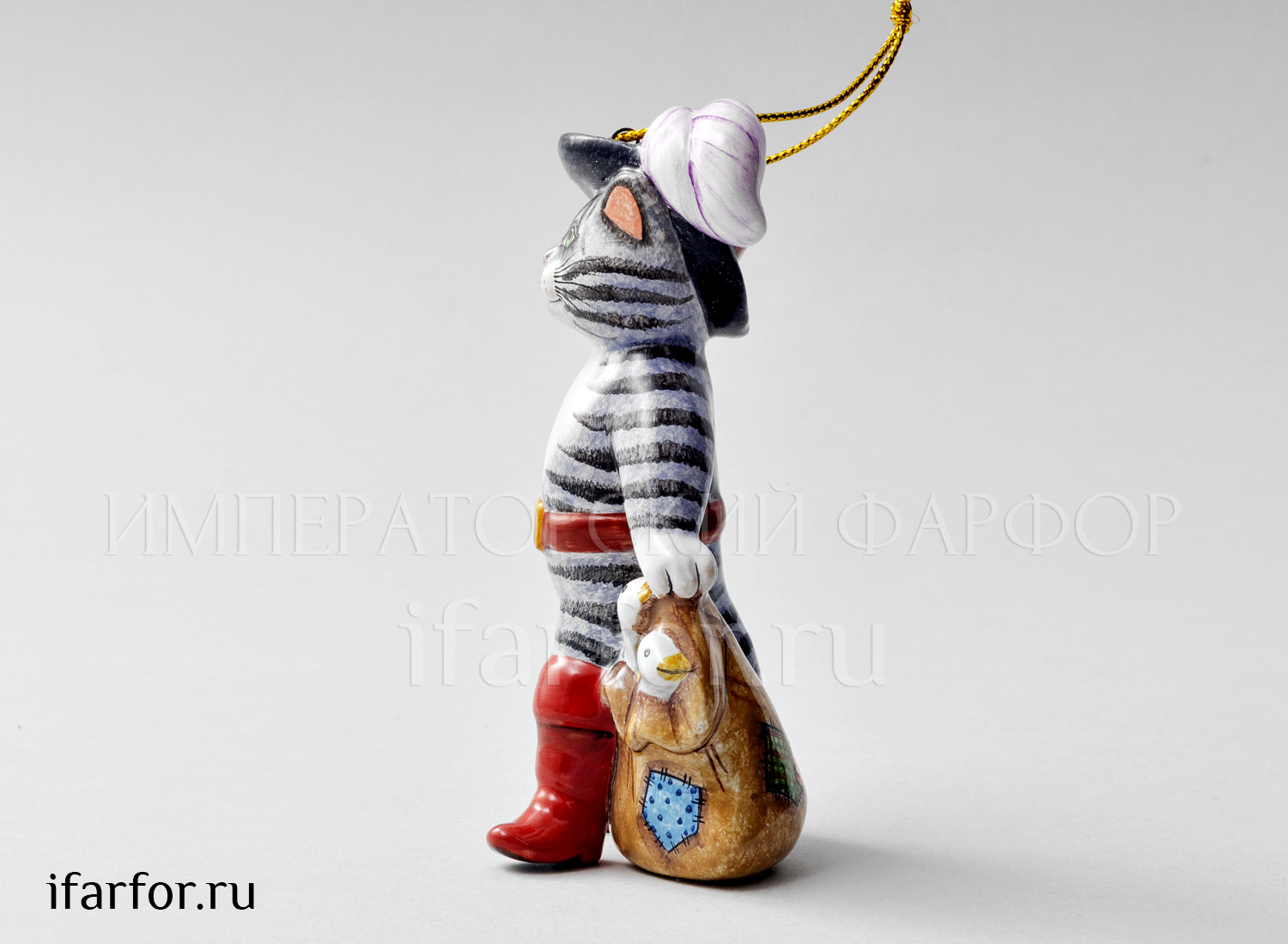 Елочная игрушка «Кот в сапогах» Форма: Кот в сапогах. Майолика. 70 x 120 мм.