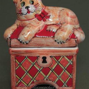 Шкатулка с котом 105 x 90 мм.