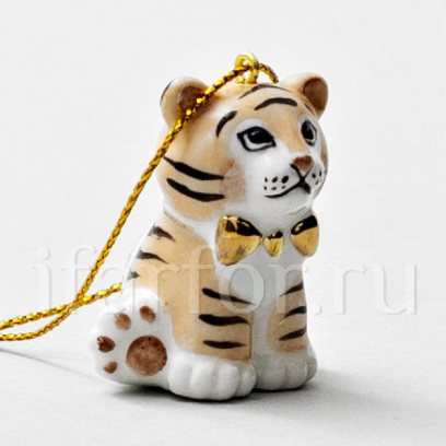 Елочная игрушка «Тигренок с бантиком» Форма: Тигренок с бантиком. Фарфор. 30 x 40 мм.