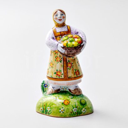 Скульптура «Девушка с корзинкой Феня» Форма: Девушка с корзинкой Феня. Майолика. 63 x 64 x 140 мм.