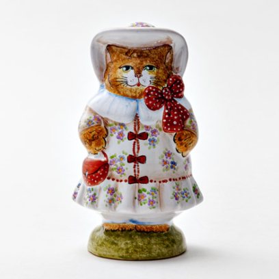Скульптура «Кошечка в шляпе» Форма: Кошечка в шляпе. Майолика. 65 x 57 x 115 мм.